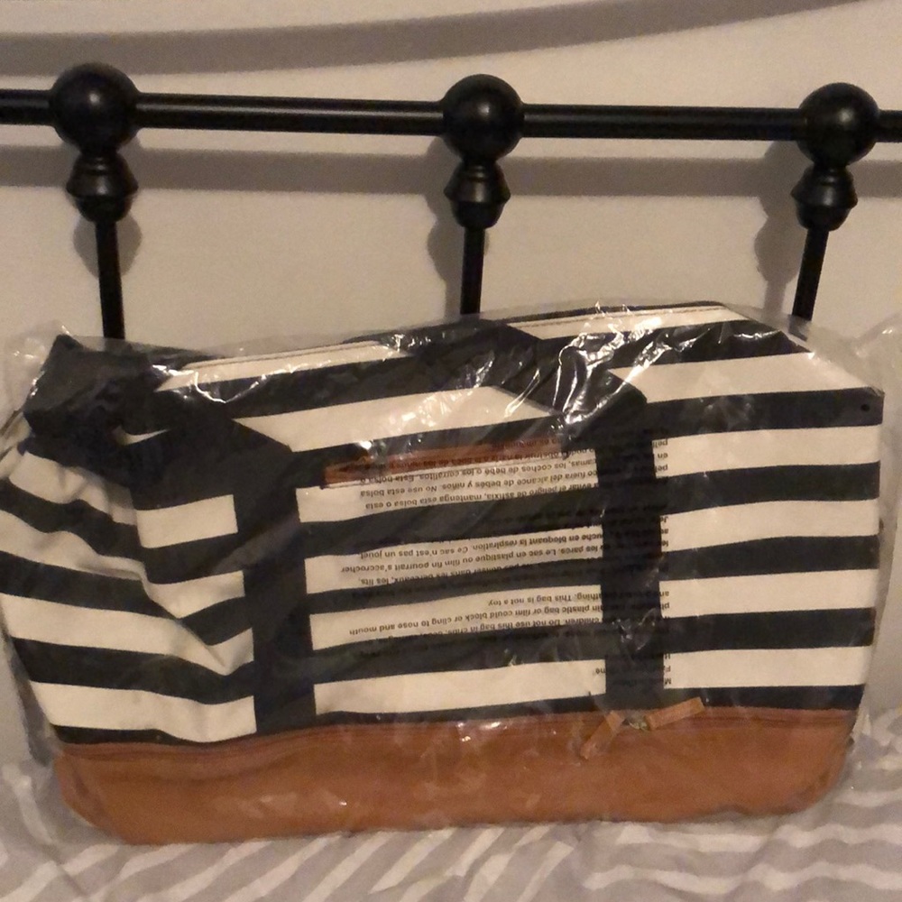 DSW duffle bag
